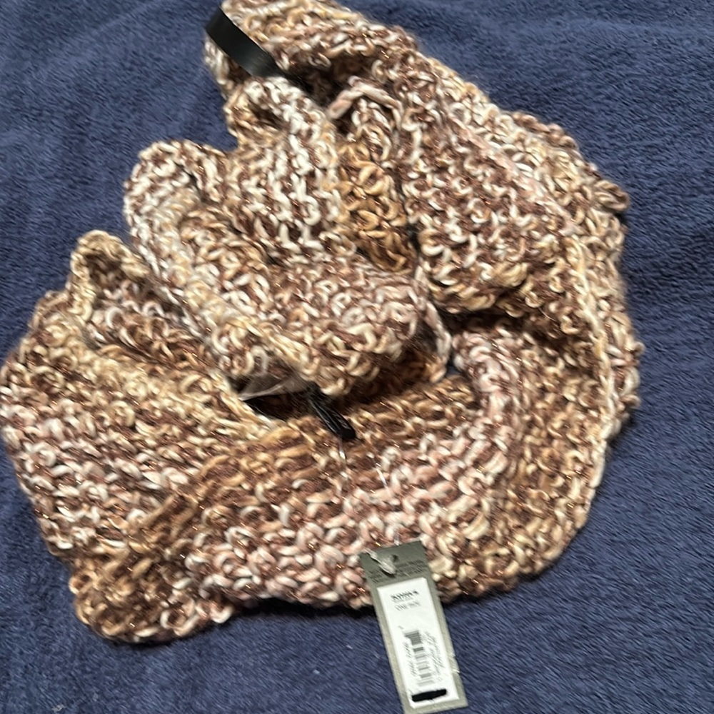 Apt.9 loop scarf NWT ZB